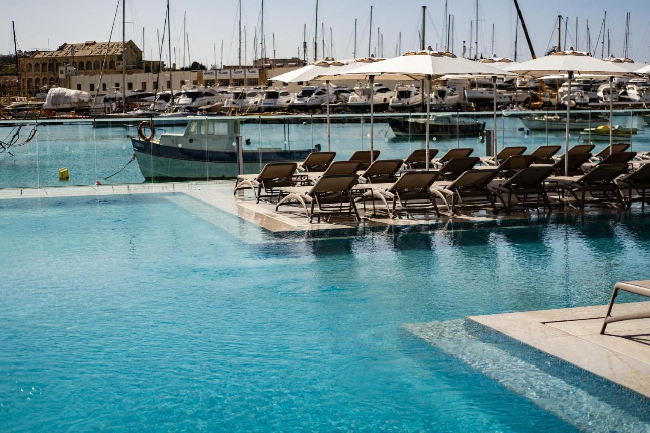 Gzira Strand Suites By Neu Collective מראה חיצוני תמונה