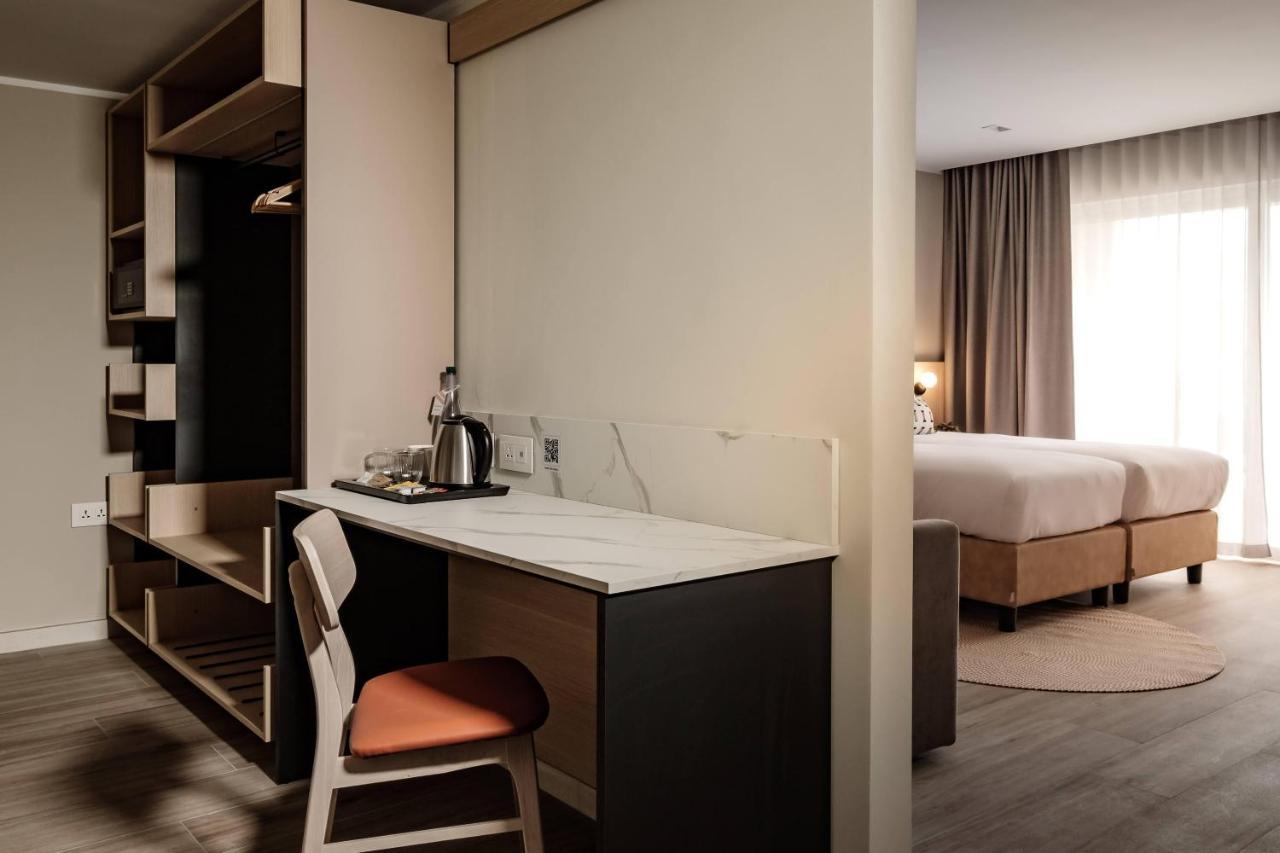 Gzira Strand Suites By Neu Collective מראה חיצוני תמונה