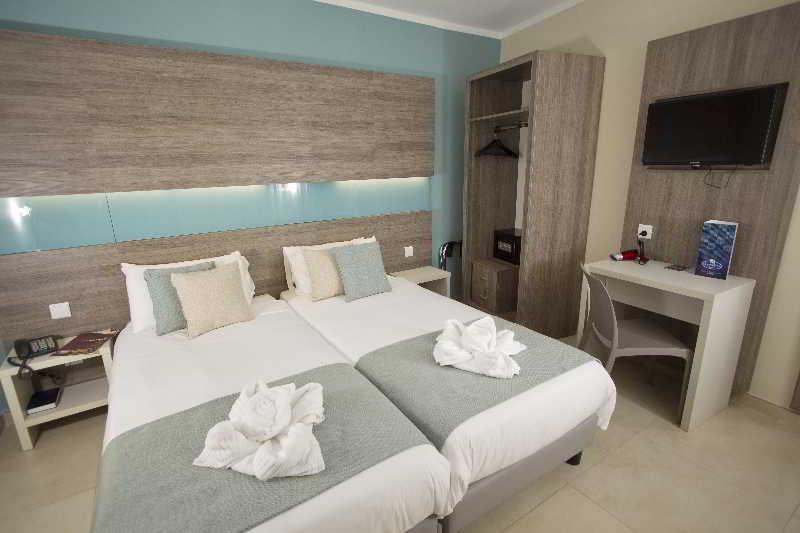 Gzira Strand Suites By Neu Collective מראה חיצוני תמונה