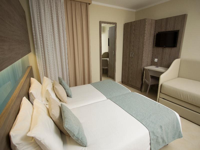 Gzira Strand Suites By Neu Collective מראה חיצוני תמונה